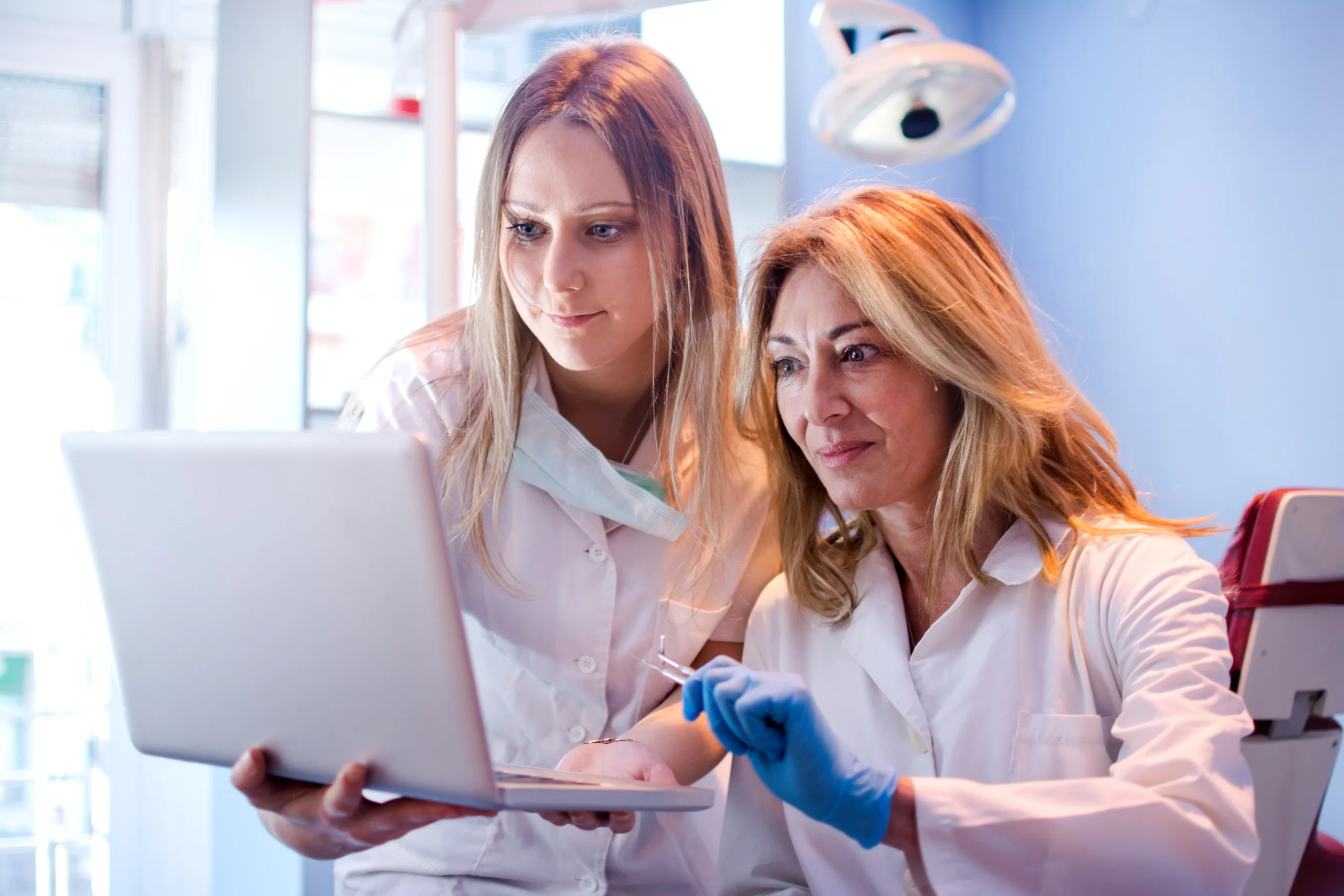Read more about the article EVC Médecine Interne Polyvalente 2026 : Ce que tu dois vraiment savoir sur cette nouvelle spécialité